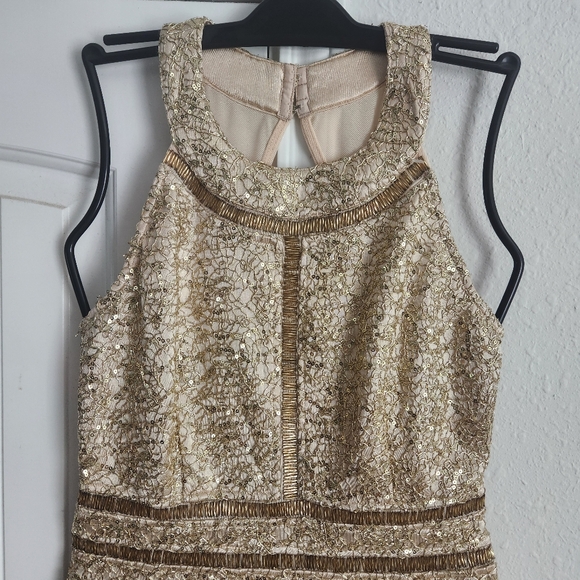 Gold Label Wow Couture Beaded & Gold Sequins Size Medium - Picture 3 of 10